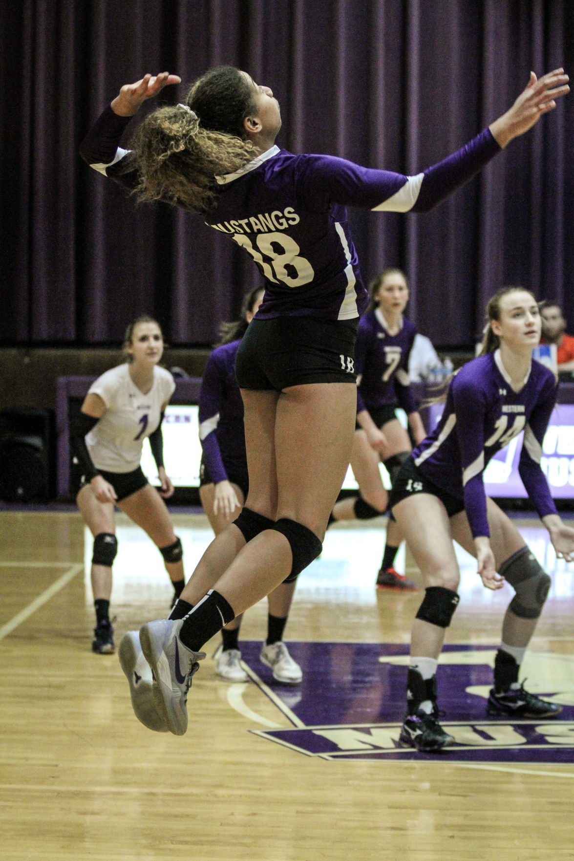 UWOVolleyball-8.jpg